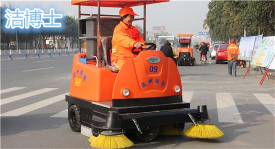 電動(dòng)清掃車(chē)