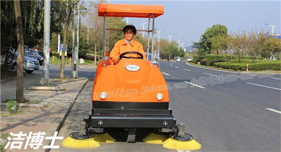 電動(dòng)清掃車(chē)