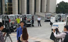 【推薦】全封閉自卸式電動(dòng)清掃車(chē)2000視頻 【推薦】全封閉自卸式電動(dòng)清掃車(chē)2000視頻