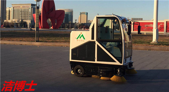 工廠(chǎng)掃地車(chē)